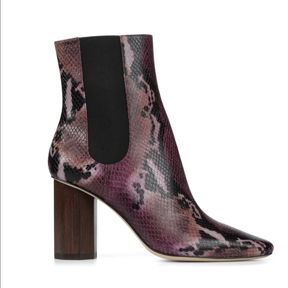 Donald Pliner Laila Reptile Snake leather purple black boot shoe size 6